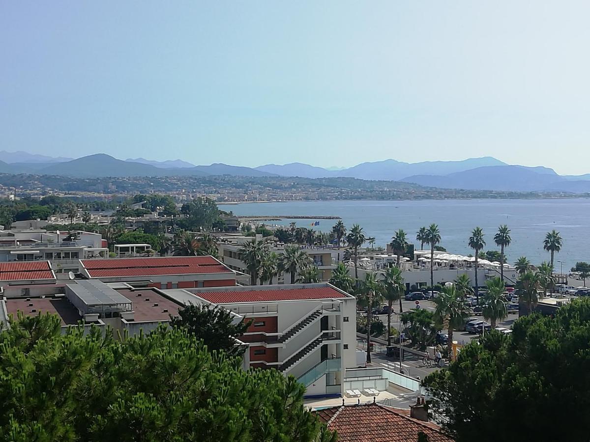 Cote D'azur Joli 50m Plage, Climatisation , Parking.