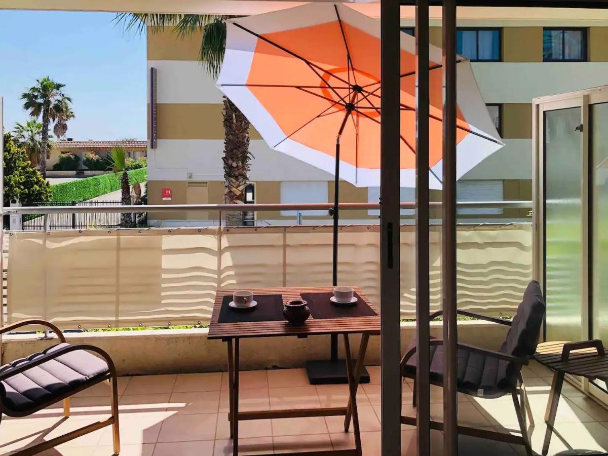Apartment Cote D'azur Joli 50m Plage, Climatisation , Parking. *